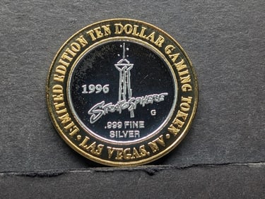Limited Edition .999 FINE SILVER Center Stratosphere Casino $10 Gaming Token in Capsule
