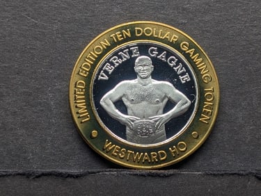 Limited Edition .999 FINE SILVER Center Westward-Ho Casino $10 Gaming Token in Capsule