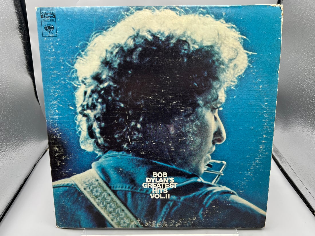 1971 Bob Dylan's Greatest Hits Volume II Reissue Vinyl Album - PG 31120: 1971 Bob Dylan's Greatest Hits Volume II Reissue Vinyl Album - PG 31120 - Records have not been tested by the auction house for play quality. All items are sold as is.