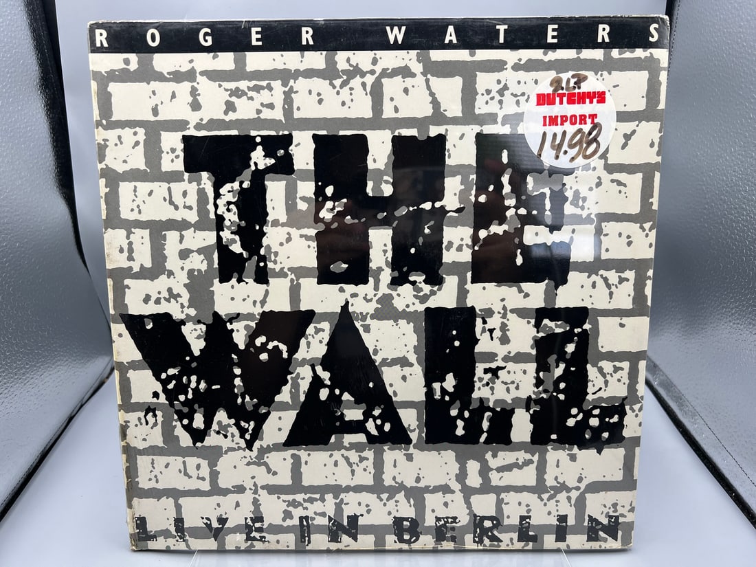 1990 Roger Waters The Wall (Live In Berlin) Factory Sealed Vinyl Album - 846 611-1: 1990 Roger Waters The Wall (Live In Berlin) Factory Sealed Vinyl Album - 846 611-1 - Records have not been tested by the auction house for play quality. All items are sold as is.