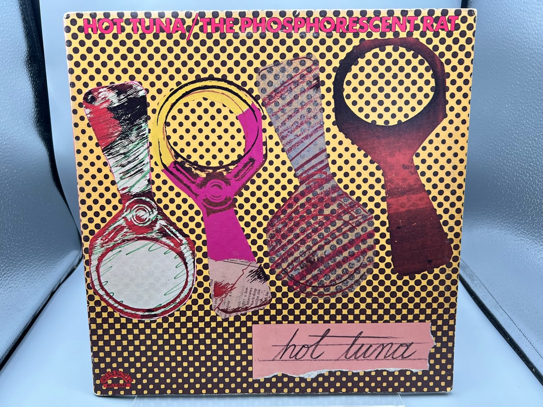 Hot Tuna: The Phosphorescent Rat (1973), gatefold: Hot Tuna: The Phosphorescent Rat (1973), gatefold - Records have not been tested by the auction house for play quality. All items are sold as is.