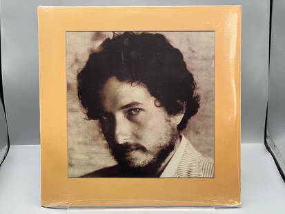 SEALED - Bob Dylan: New Morning (2022), reissue, UK Pressing - from The Definitive Collection: SEALED - Bob Dylan: New Morning (2022), reissue, UK Pressing - from The Definitive Collection series, 180 gram vinyl - Records have not been tested by the auction house for play quality. All items are