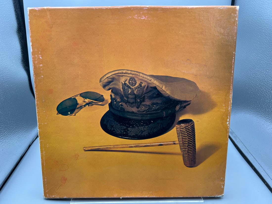 General of the Army Douglas MacArthur: MacArtur's Legacy (unknown press date), 5 LP Box Set, (1 of 4)