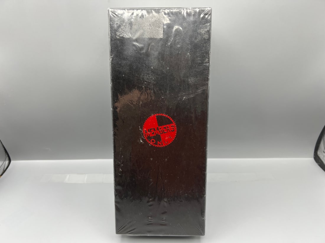 1994-95 Topps Stadium Club Members Only Basketball Factory Sealed Set - Very tough set with Members (1 of 4)