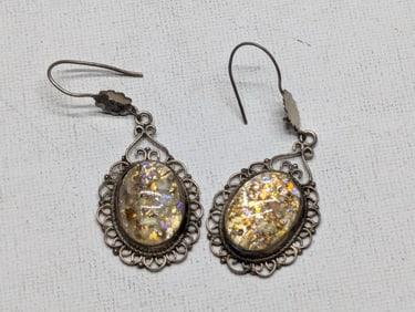 Woman's Amber Sterling Silver Dangle Earrings. Marked Sterling 925. Weighs 0.36 Toz (11.3 Grams).