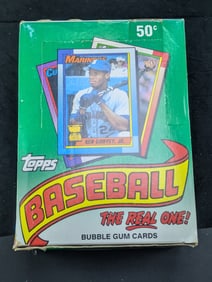 1990 Topps Baseball Cards loose in Box