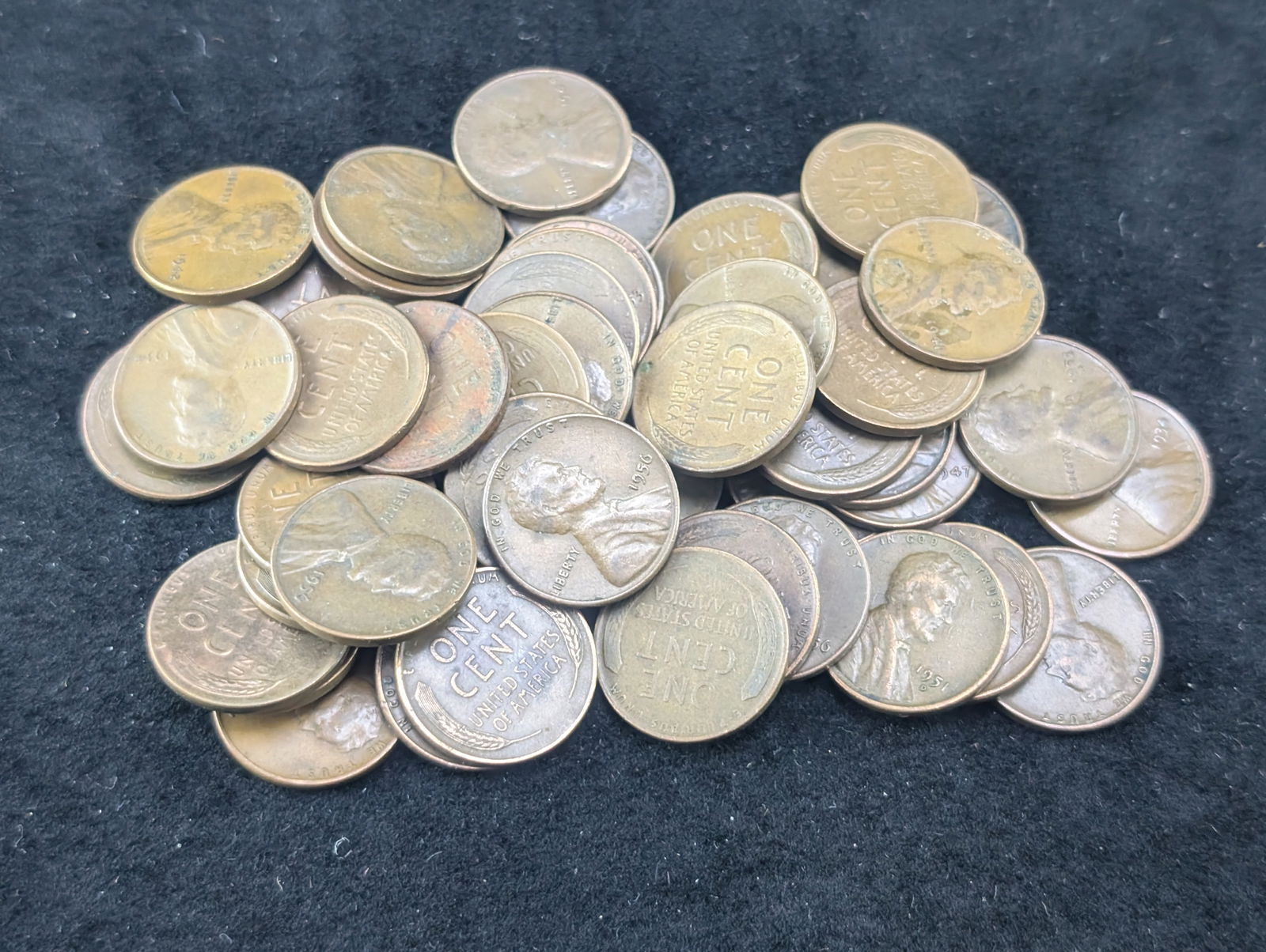 (50) Mixed Date Wheat Cents 30's to 50's (1 of 4)