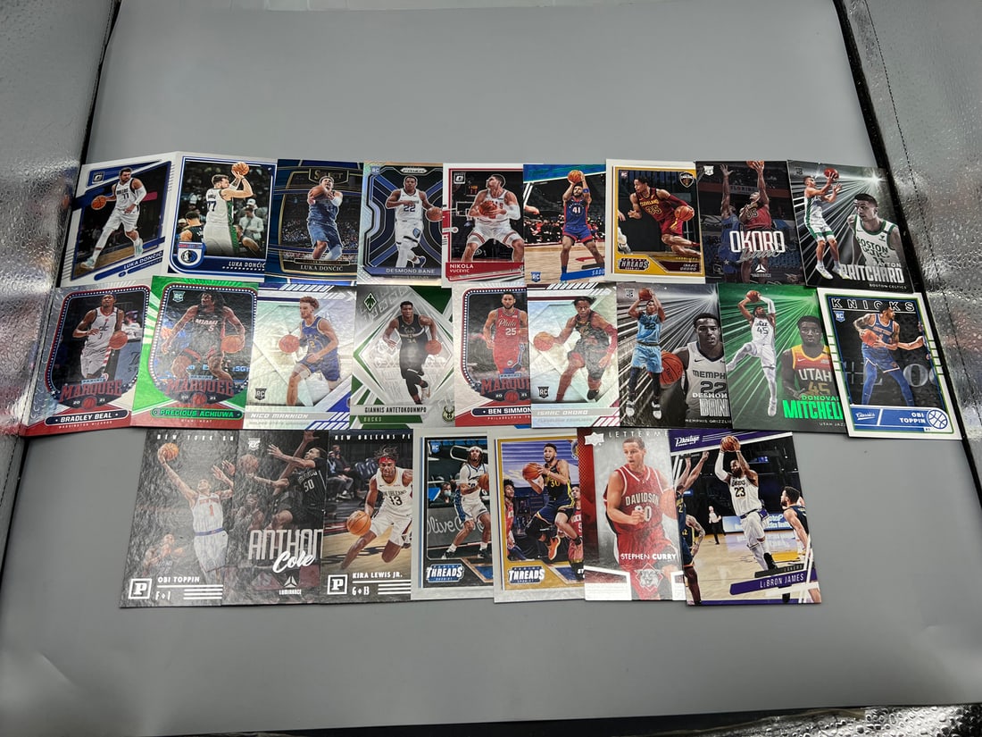 Lot of Assorted Basketball Cards W/ Stars, Rookies, & Inserts (1 of 3)