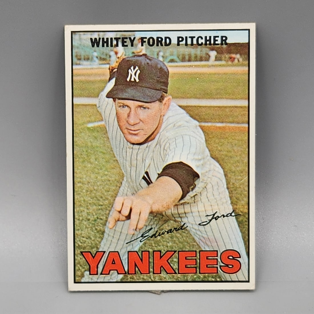 1967 Topps Whitey Ford #5 HOF: 1967 Topps Whitey Ford #5 HOF