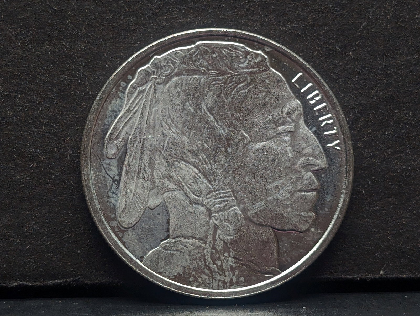 1/2 Oz. .999 FINE SILVER Indian Head Buffalo Nickel Designed Round (1 of 2)