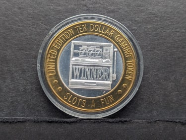 Limited Edition .999 FINE SILVER CENTER Slots-A-Fun Casino $10 Gaming Token in Capsule