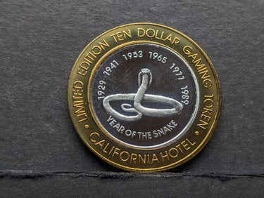 Limited Edition .999 FINE SILVER CENTER California Hotel Casino $10 Gaming Token in Capsule