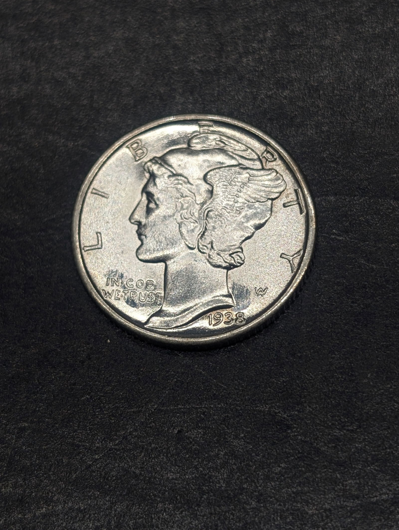 **GEM BU** 1938 Mercury Silver Dime (1 of 2)