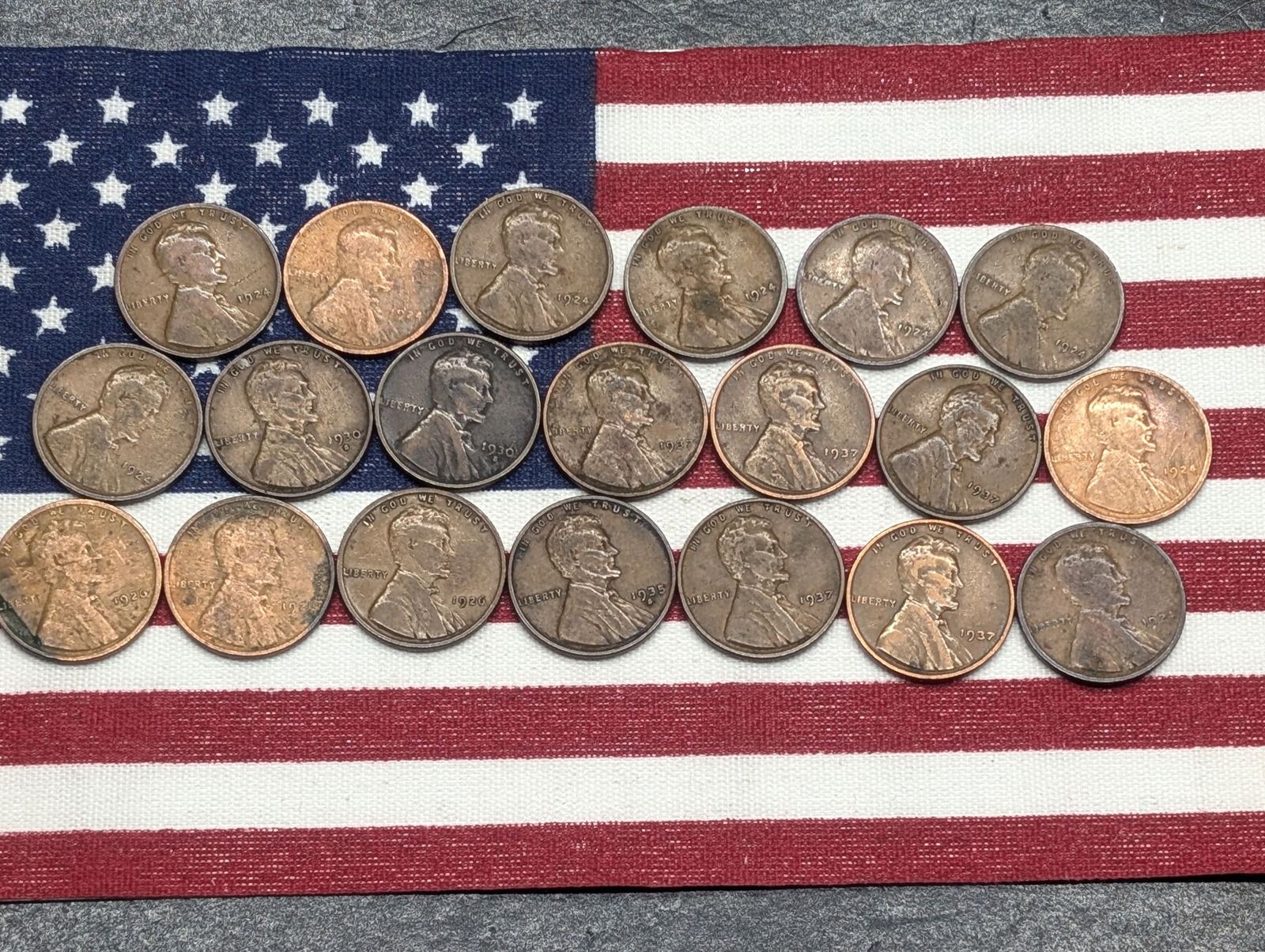 (20) Lincoln Wheat Cents (9) 1924, (3) 1926, 1935-S, (5) 1937, (2) 1930-S (1 of 5)