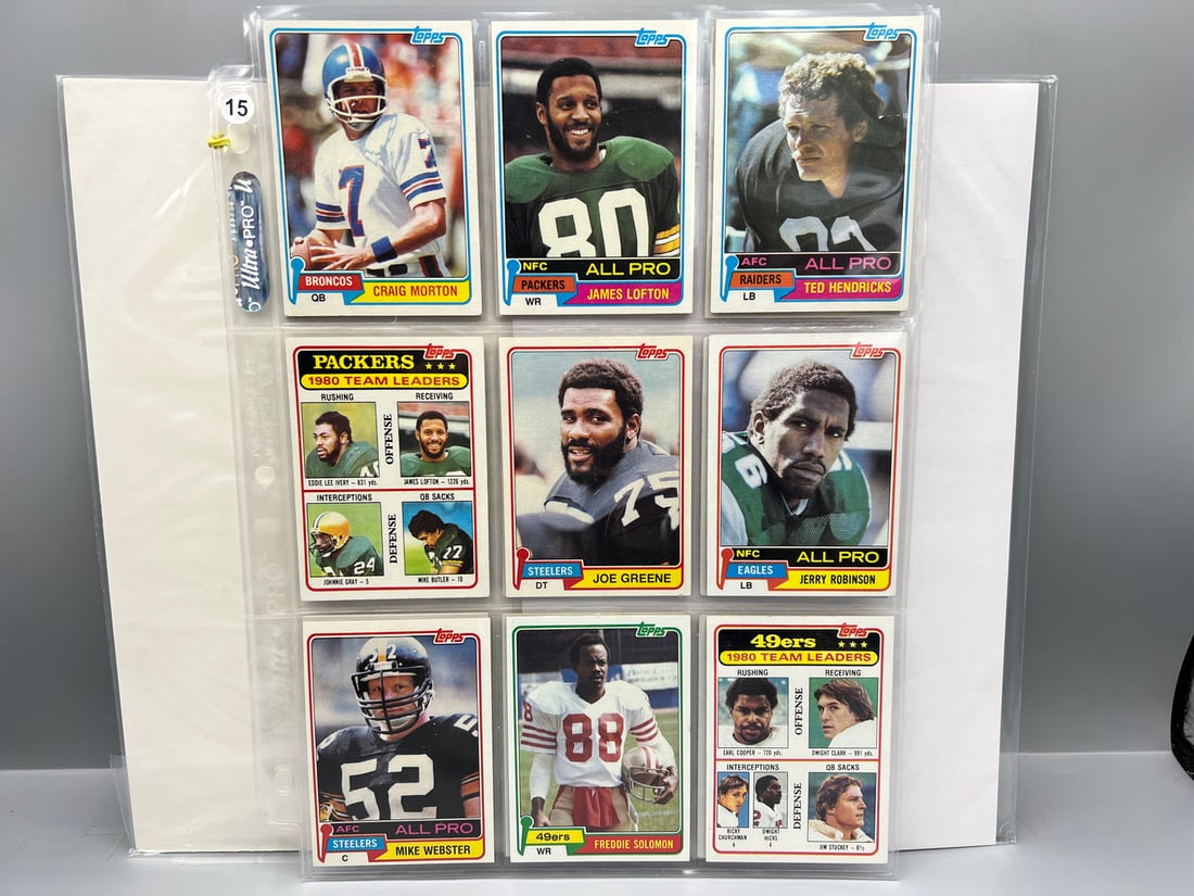 Lot of (18) 1981 Topps Football Cards W/ Some Stars - Varying Conditions: Lot of (18) 1981 Topps Football Cards W/ Some Stars - Varying Conditions
