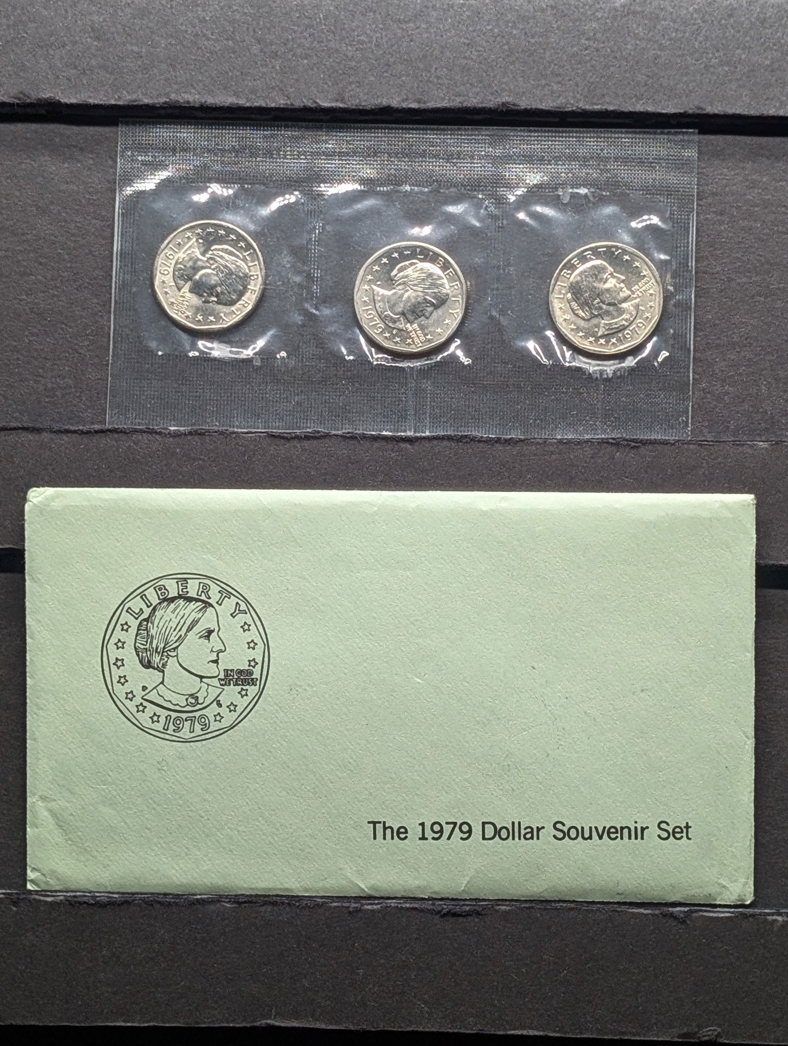 1979-P,D&S Susan B. Anthony Dollar Souvenir Set (1 of 3)