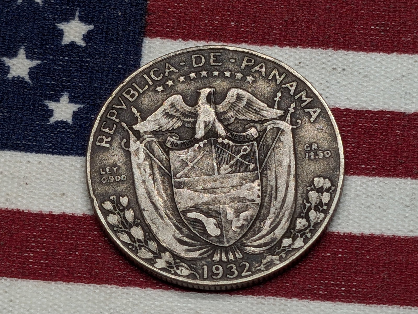 1932 Panama 1/2 Silver Balboa 90% Silver 12.5 Grams (1 of 2)