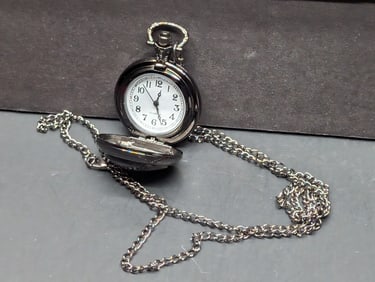 Donald Trump Patriotic Pocket Watch w/Chain. Working