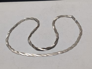 Sterling Silver 24" Twisted Herringbone Necklace Marked 925 Italy. Weighs 0.57 Troy Ounce (17.6