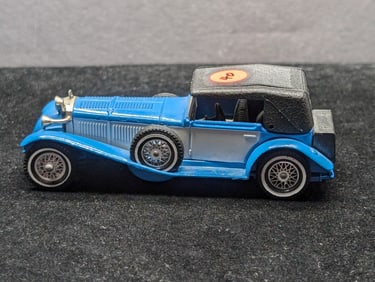 Match-Box Collector Metal Mercedes Benz 1:50 Scale