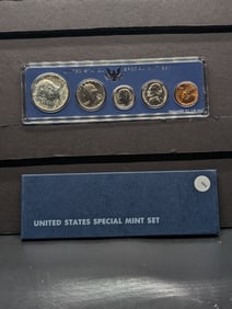 1966 -P U.S. Special Mint Set In OGP Includes 40% Silver Kennedy Half Dollar