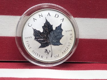 1 Oz. .9999 FINE SILVER 2014 Canada $5 Maple Leaf Coin w/ Horse Privy Mark in Capsule