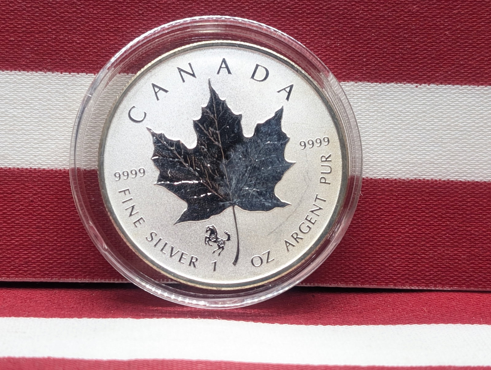 1 Oz. .9999 FINE SILVER 2014 Canada $5 Maple Leaf Coin w/ Horse  Privy Mark in Capsule (1 of 2)