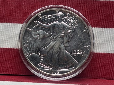 1989 American Silver Eagle, 999 Fine Silver, 1 Troy Oz. Fine Silver