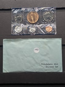 1983-P U.S. Mint Souvenir Set In OGP