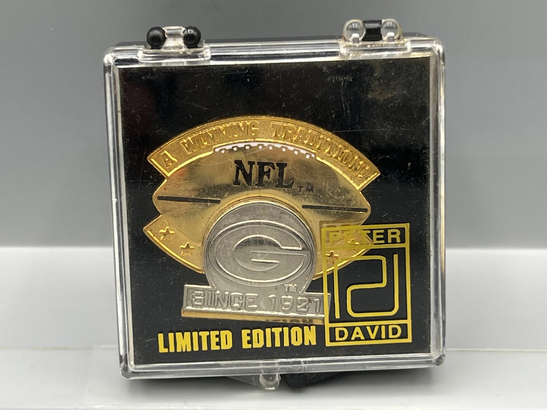 1996 Peter David Vintage Green Bay Packers A Winning Tradition Limited Edition Pin - #/5,000 (1 of 2)