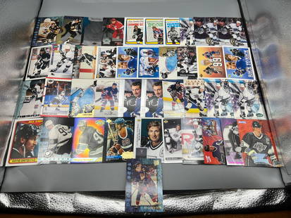 Lot of (40+) Assorted Hockey Star Player Cards W/ (35+) Wayne Gretzky Cards - Varying Conditions: Lot of (40+) Assorted Hockey Star Player Cards W/ (35+) Wayne Gretzky Cards - Varying Conditions