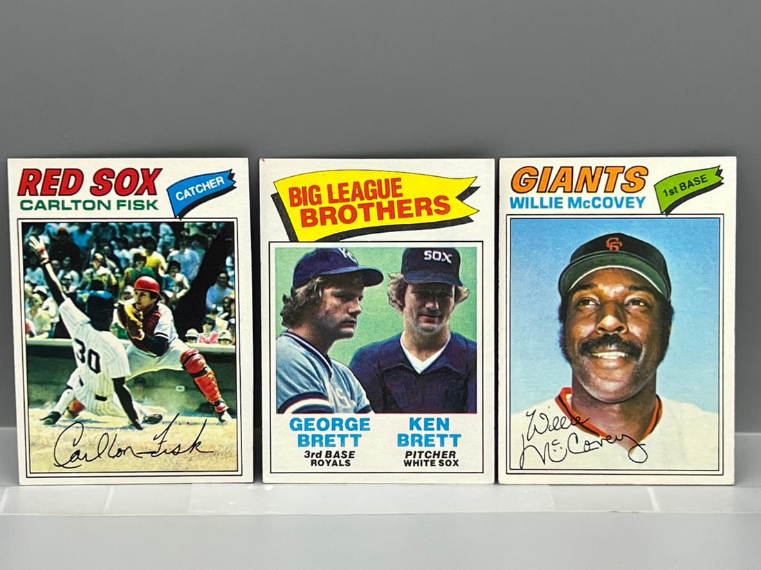 1977 Topps Carlton Fisk #640, Brett Brothers #631, & Willie McCovey #547: 1977 Topps Carlton Fisk #640, Brett Brothers #631, & Willie McCovey #547