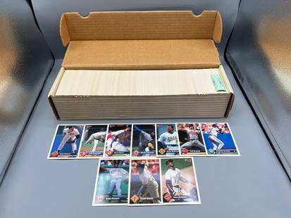 Box of (800+) 1993 Donruss Baseball Cards W/ Stars - Varying Conditions: Box of (800+) 1993 Donruss Baseball Cards W/ Stars - Varying Conditions