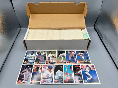 Box of (800+) 1993 Donruss Baseball Cards W/ Stars - Varying Conditions: Box of (800+) 1993 Donruss Baseball Cards W/ Stars - Varying Conditions
