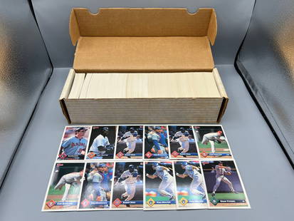 Box of (800+) 1993 Donruss Baseball Cards W/ Stars - Varying Conditions: Box of (800+) 1993 Donruss Baseball Cards W/ Stars - Varying Conditions