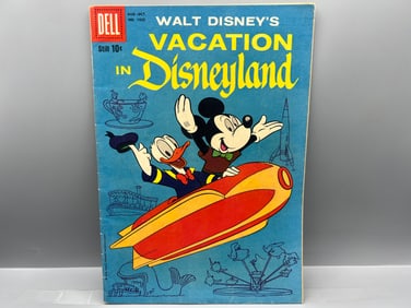 Dell Four Color #1025 - Walt Disney's Vacation In Disneyland