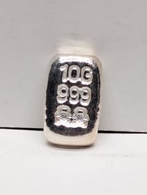 10 Grams .999 FINE SILVER Skull & Crossbones Designed Bullion Piece