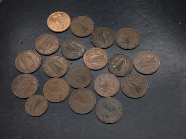 (19) Mixed Ireland Coins, 1928, 1933, 1949, & 1960's 1 Penny & 1980 - 2 Pence Coins