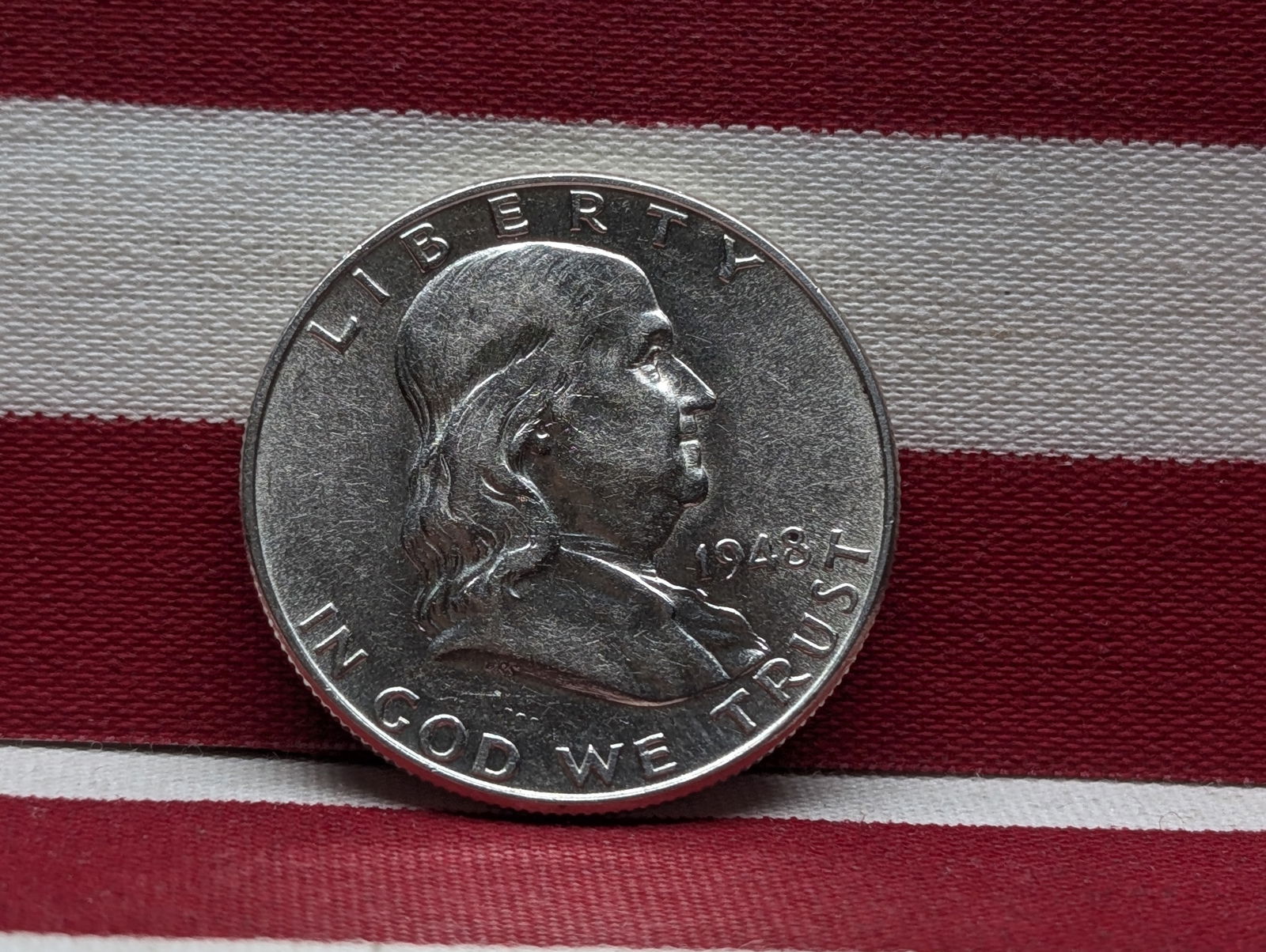 **BRILLIANT UNC - 1st Year of Issue** 1948 Franklin Silver Half Dollar (1 of 2)