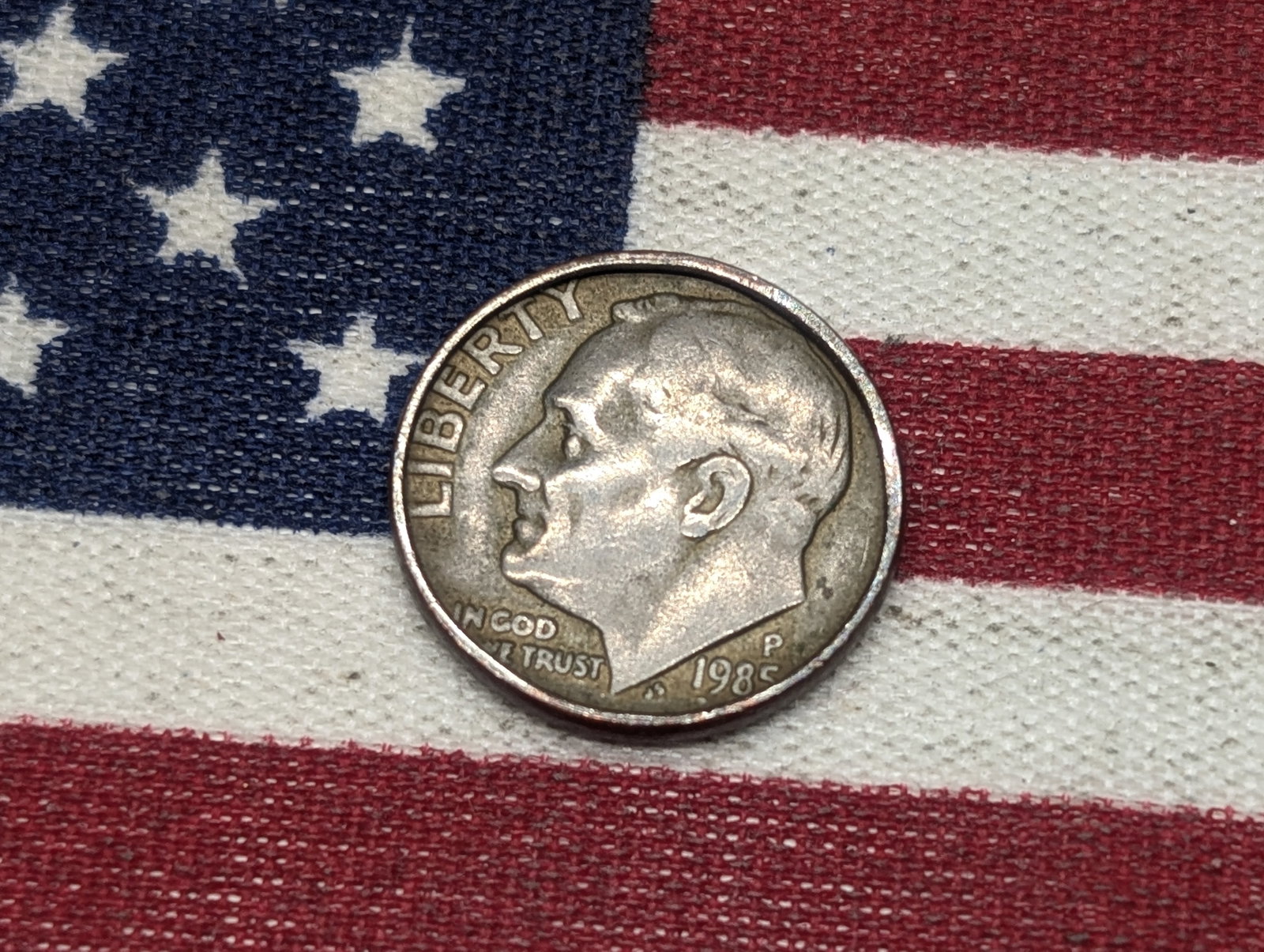 1985 Roosevelt Dime, not reeded, weight is wrong, diameter is wrong: 1985 Roosevelt Dime, not reeded, weight is wrong, diameter is wrong