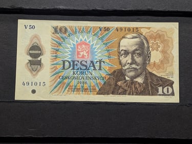 1986 Ceskosloveskych 10 Korun Note. RARE. CRISP