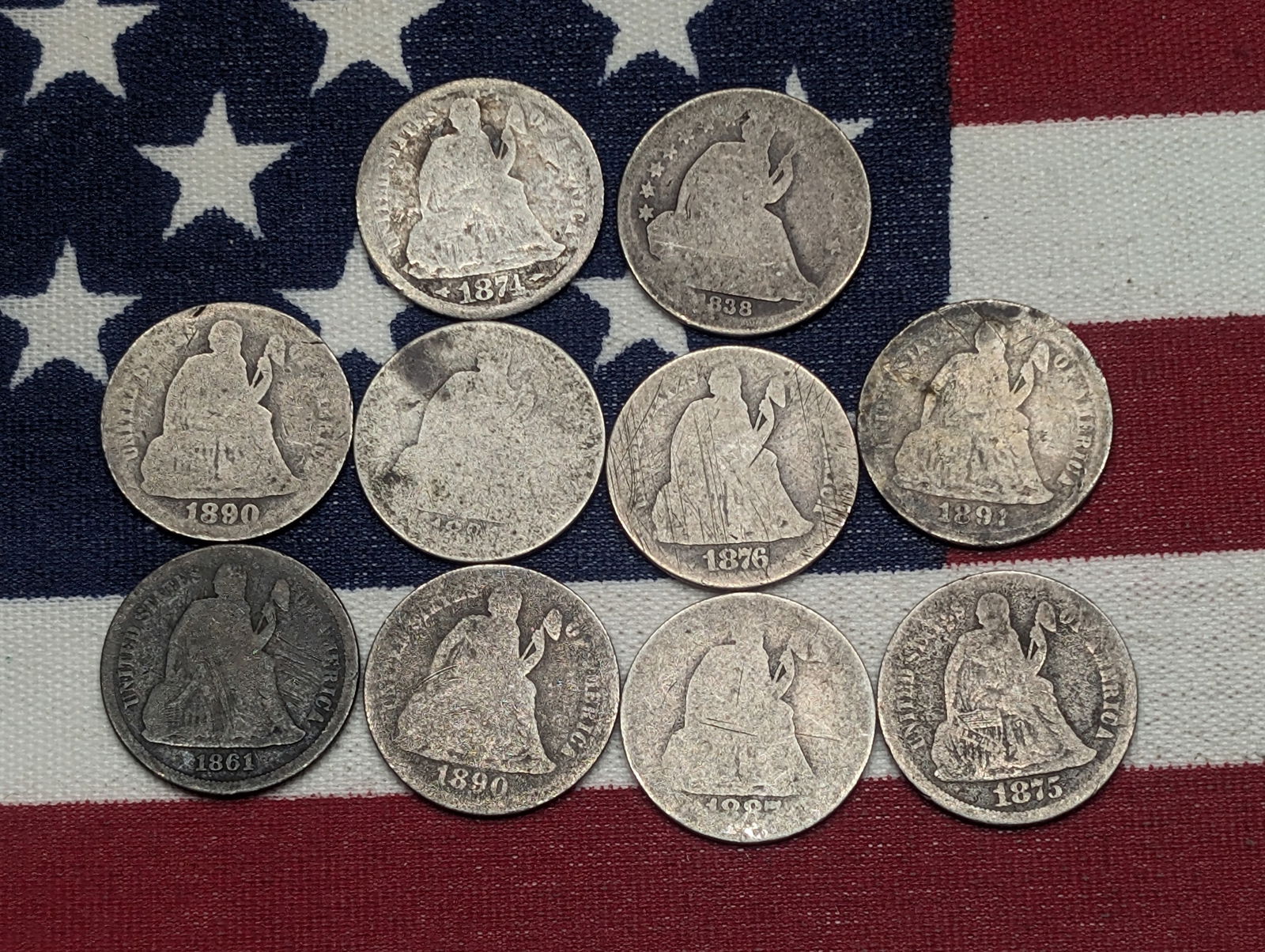 10 Cull Seated Dimes. (1 of 4)