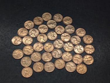 40-1920's, Lincoln Wheat Cents, Better than Average Circulated Condition.