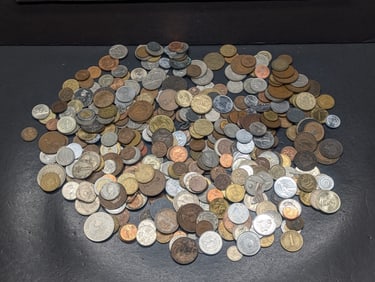 4 Pounds Mixed Foreign Coins.