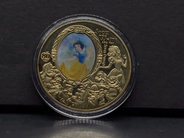 Disney's Snow White, Token, New, BU, Novelty * NO SILVER OR GOLD CONTENT *