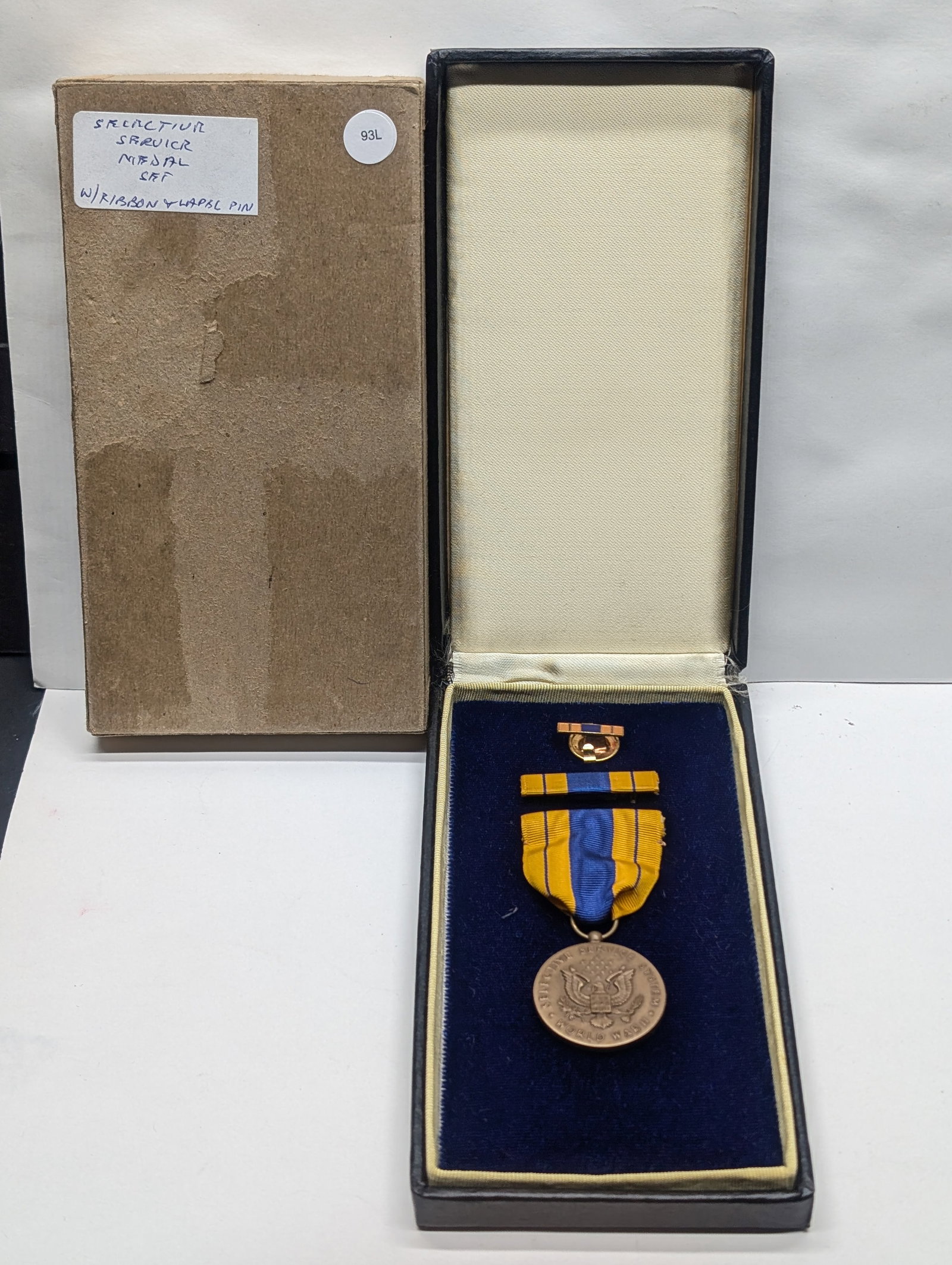 Boxed U.S.M.C. Selective Service Medal With Ribbon & Lapel Pin WW11: Boxed U.S.M.C. Selective Service Medal With Ribbon & Lapel Pin WW11