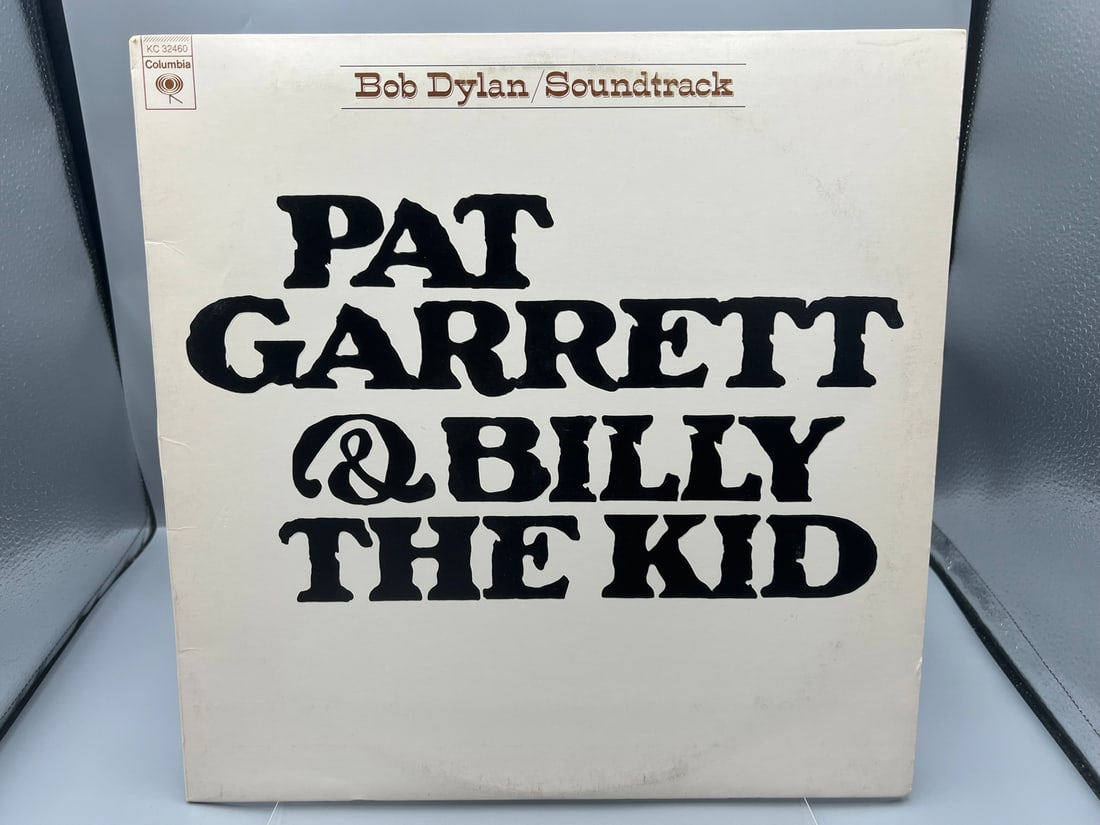 1973 Bob Dylan Pat Garrett & Billy The Kid Original Soundtrack Vinyl Album - KC 32460: 1973 Bob Dylan Pat Garrett & Billy The Kid Original Soundtrack Vinyl Album - KC 32460 - Records have not been tested by the auction house for play quality. All items are sold as is.