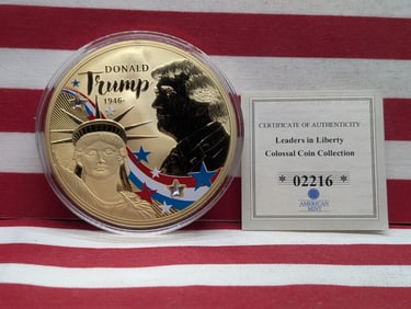 Donald Trump Leaders in Liberty Colossal Round with Crystal Stars, 2.75" Diameter