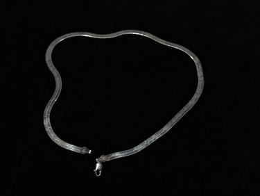 Sterling Silver 18" Herringbone Necklace Marked 925 Made In Italy Milor.  Weighs 0.40 Toz (12.5
