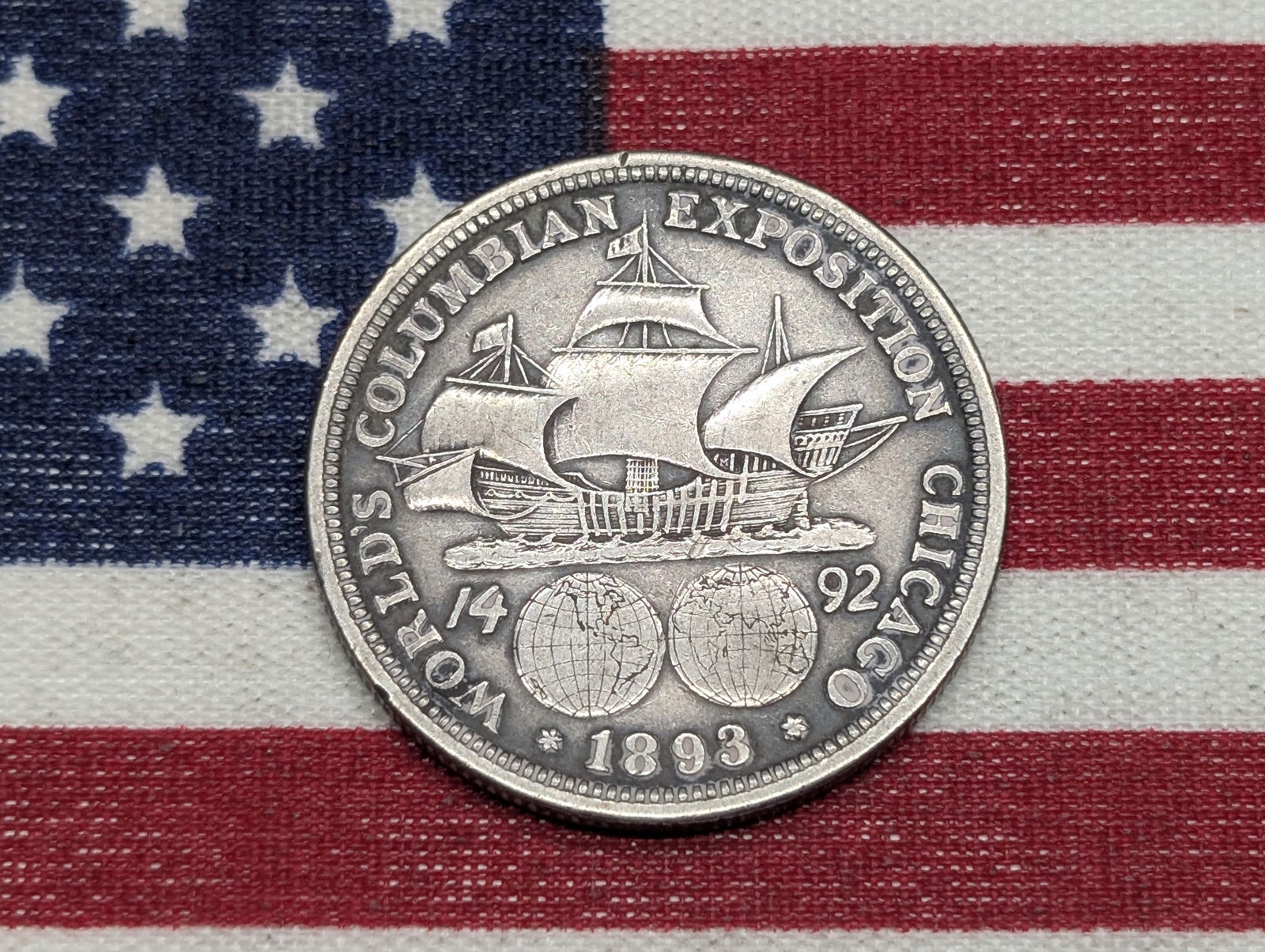 1893 Columbian Exposition Commemorative Half Dollar - 90% Silver (1 of 2)